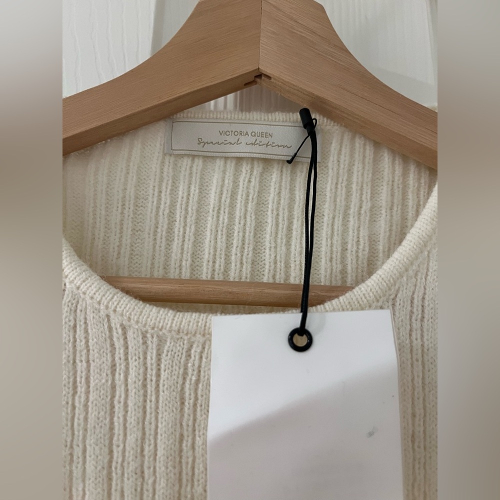 Cream Ribbed Knit with Pearl Buttons - Picture 3 of 7